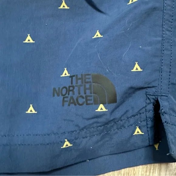 The North Face Flashdry Board Shorts with Lining, Size Large - Picture 2 of 9